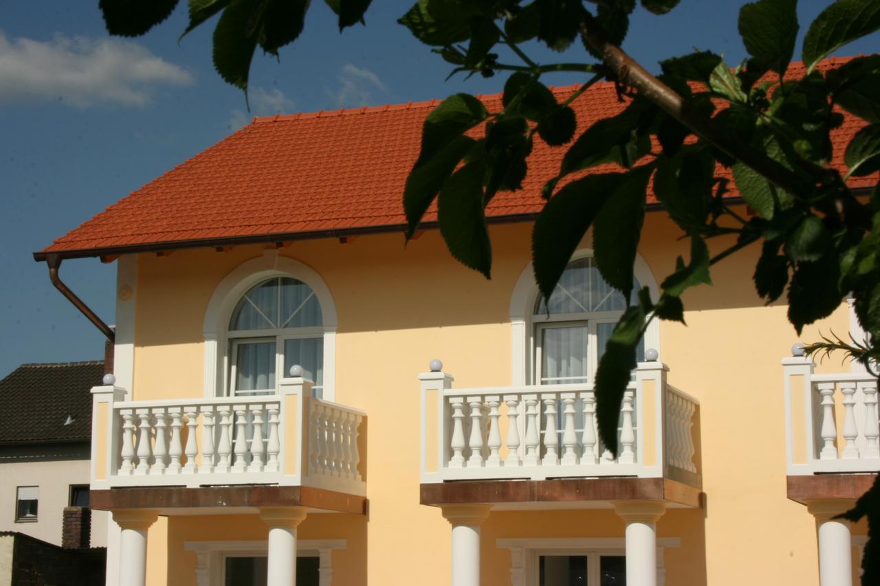 Hotel Am Donaubogen Sarching Dış mekan fotoğraf