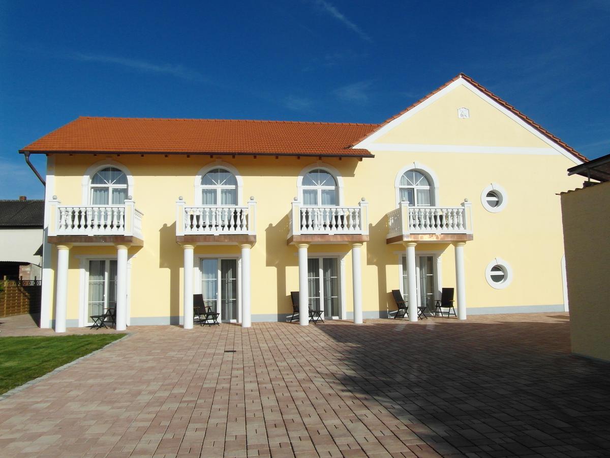 Hotel Am Donaubogen Sarching Dış mekan fotoğraf
